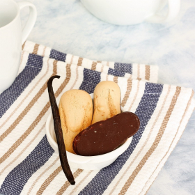 Lotto 10 confezioni di biscotti proteici alla vaniglia e al cioccolato