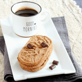 Biscotti colazione cacao e gocce di cioccolato