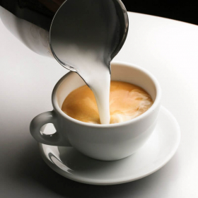 Latte in polvere per caffè o tè